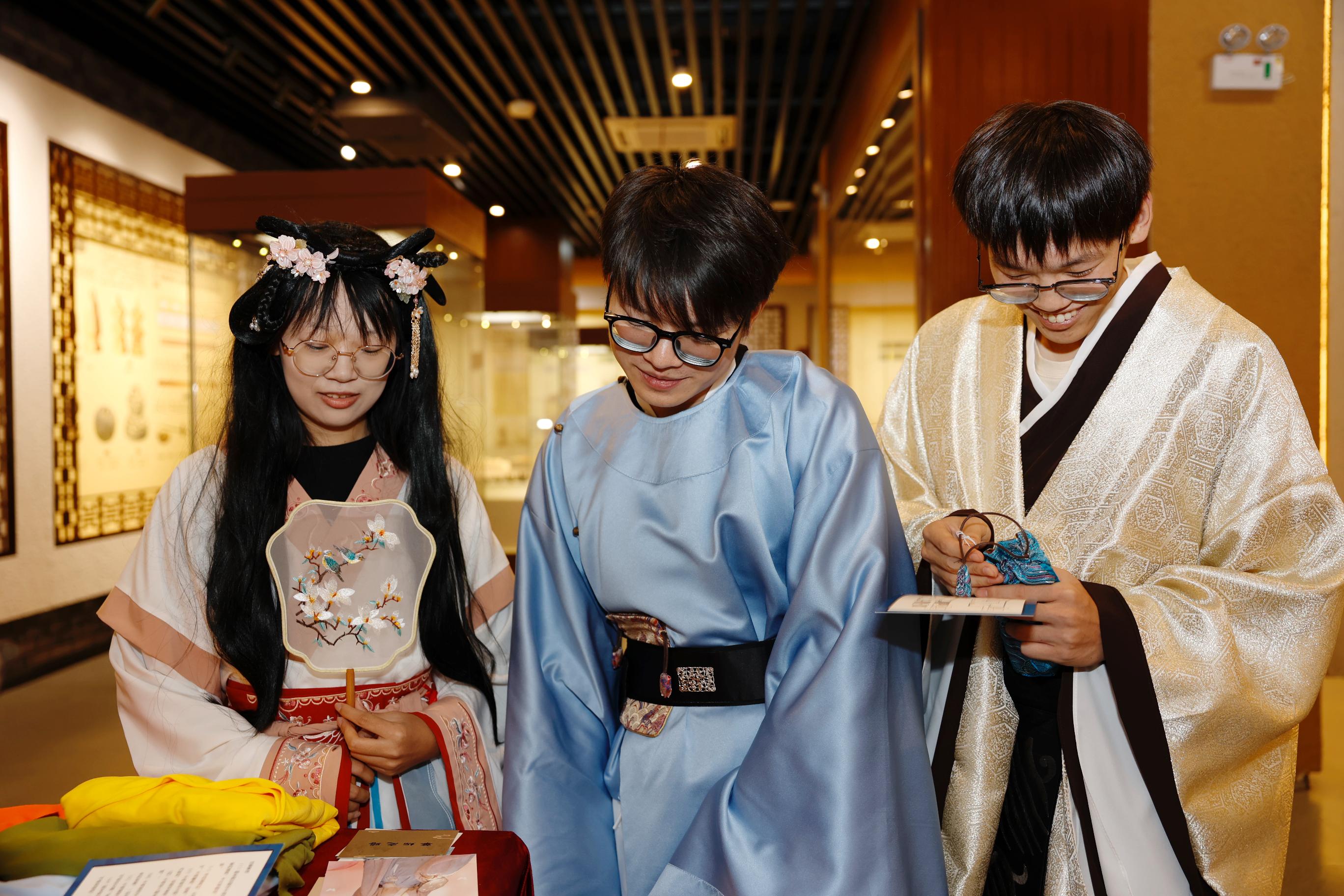 主线任务:百鸟朝凤